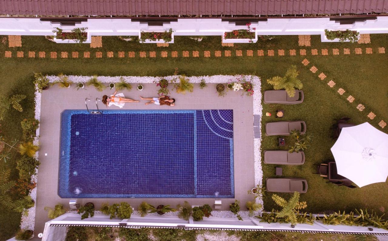 Thistle Inn Panglao Εξωτερικό φωτογραφία